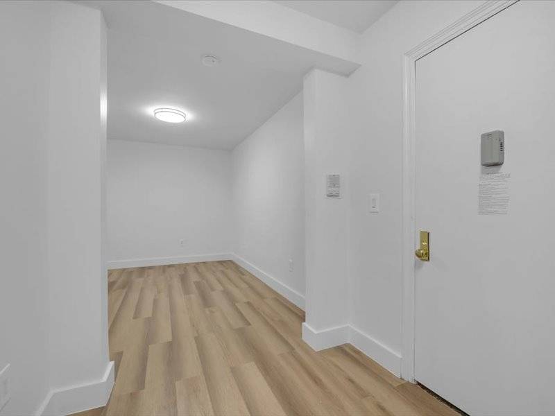 Photo of 300 Ocean Parkway #1P, Brooklyn, NY 11218 (MLS # 11831753)