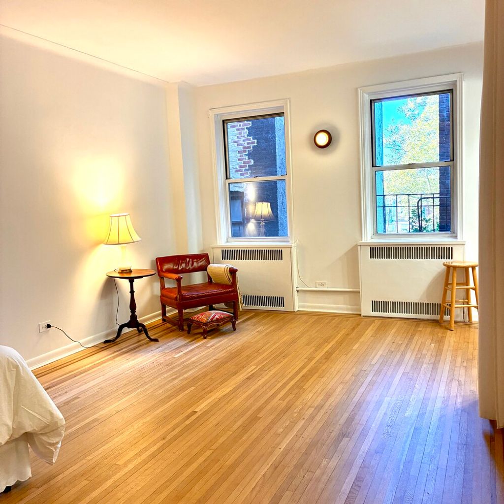Photo of 224 Highland Boulevard #611, Brooklyn, NY 11207 (MLS # 11667958)