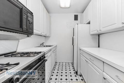 Photo of 400 East 56th Street #35M, New York, NY 10022 (MLS # 11694578)