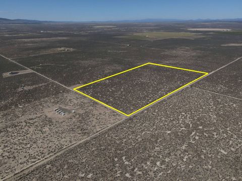 Photo of 3400 Twilight Rd, Christmas Valley, OR 97638 (MLS # 11739622)