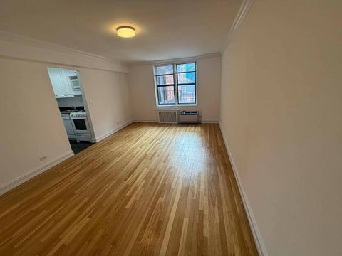 Photo of 305 13th St, New York, NY 10014 (MLS # 11654816)