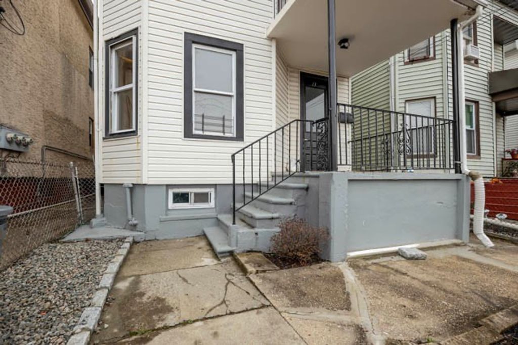 Photo of 13 Beach St, Mount Vernon, NY 10550 (MLS # 11680445)