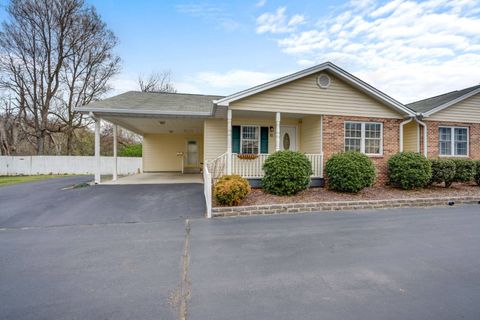 Photo of 703 North Main St #10, Elizabethton, TN 37643 (MLS # 11679069)