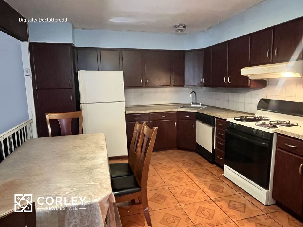 Photo of 3980 Carpenter Avenue, Bronx, NY 10466 (MLS # 11585077)