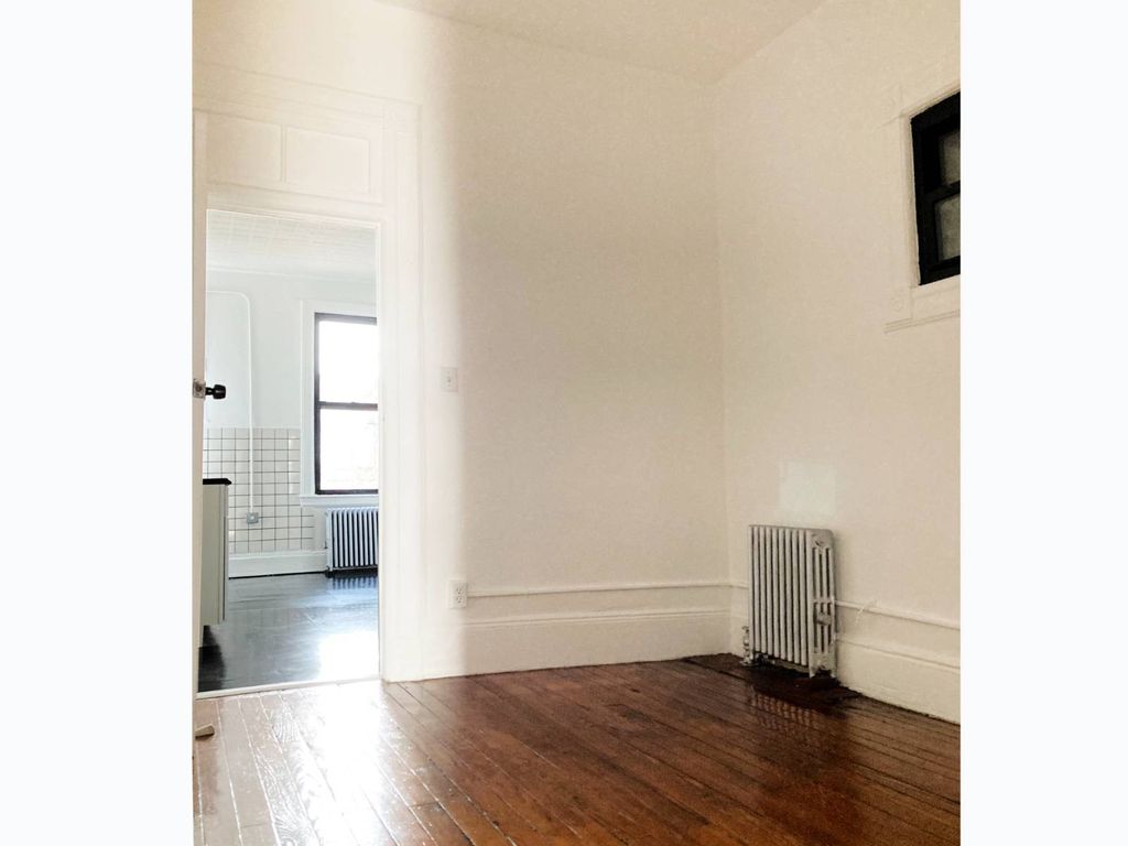 Photo of 604 Manhattan Avenue #4, Brooklyn, NY 11222 (MLS # 11610645)