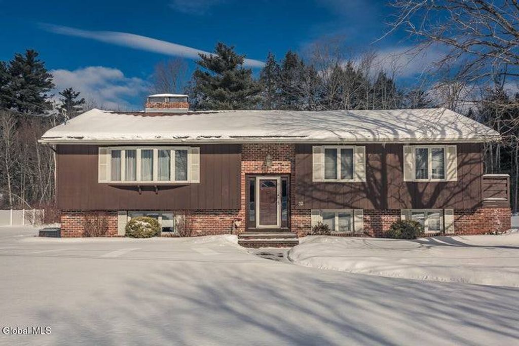 Photo of 32 Albea Dr, Hagaman, NY 12010 (MLS # 11655770)