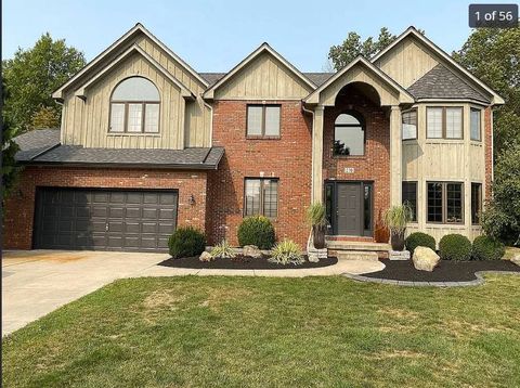 Photo of 270 Woodstream Dr, Grand Island, NY 14072 (MLS # 11687421)