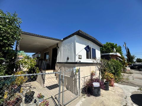 Photo of 2636 Lexington Ave Spc 31 Ave, El Monte, CA 91733 (MLS # 11687427)