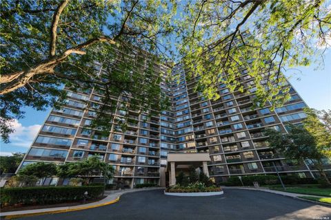 Photo of 2 Bay Club Dr #12M, Bayside NY 11360, NY 11360 (MLS # 11688237)