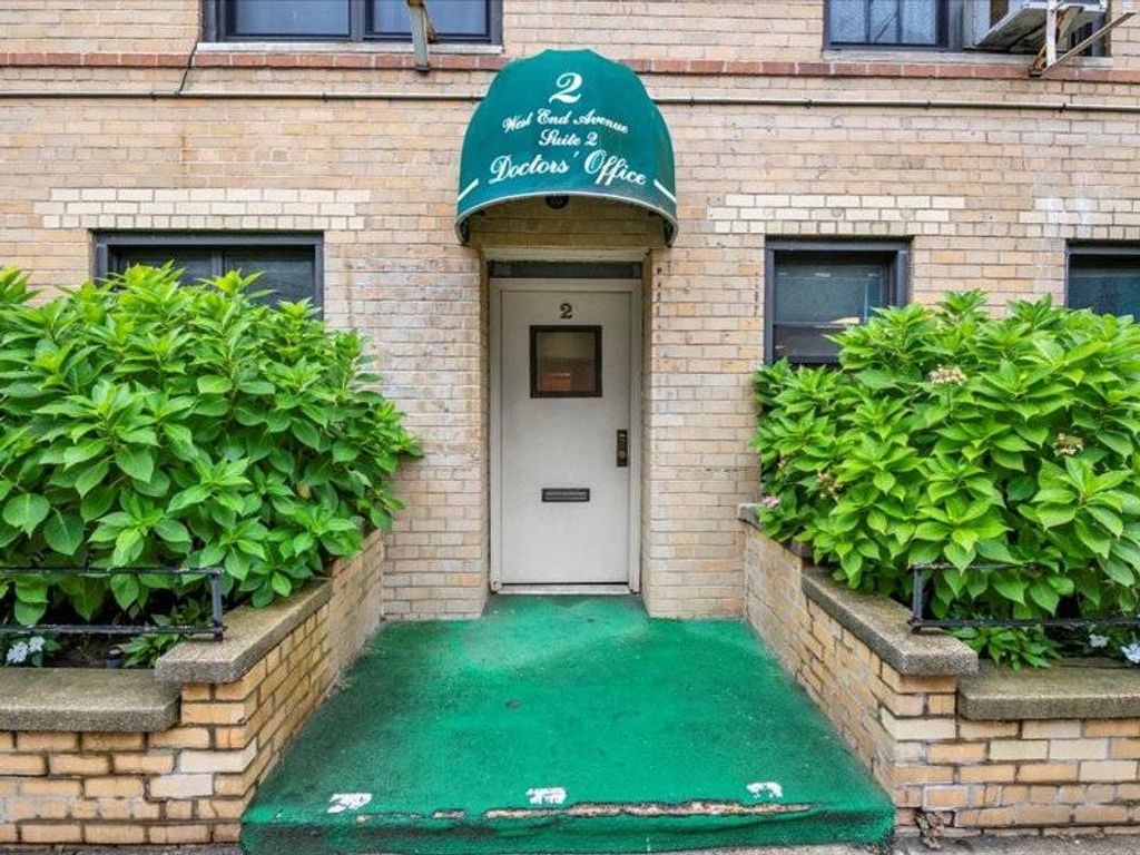 Photo of 2 West End Ave #SU2, Brooklyn, NY 11235 (MLS # 11575609)
