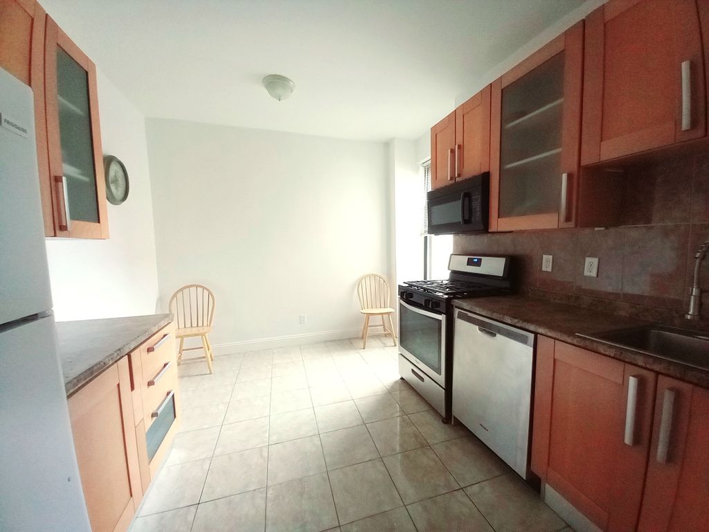 Photo of 3039 Ocean Parkway #1B, Brooklyn, NY 11235 (MLS # 11633879)