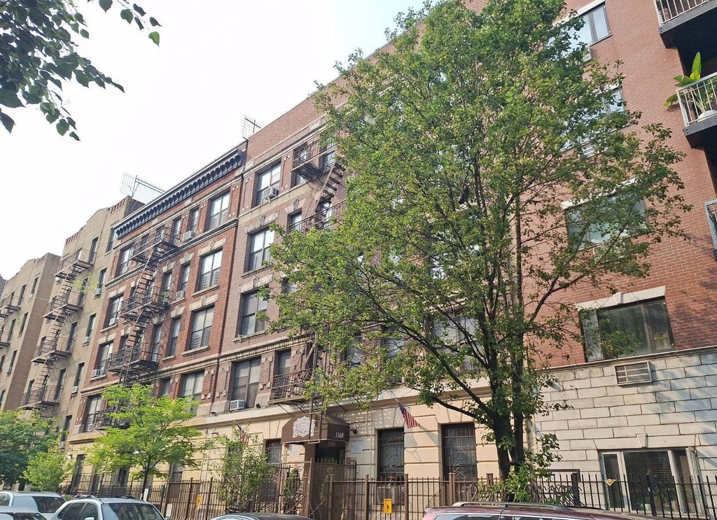 Photo of 536 West 163rd St, New York, NY 10032 (MLS # 11626234)