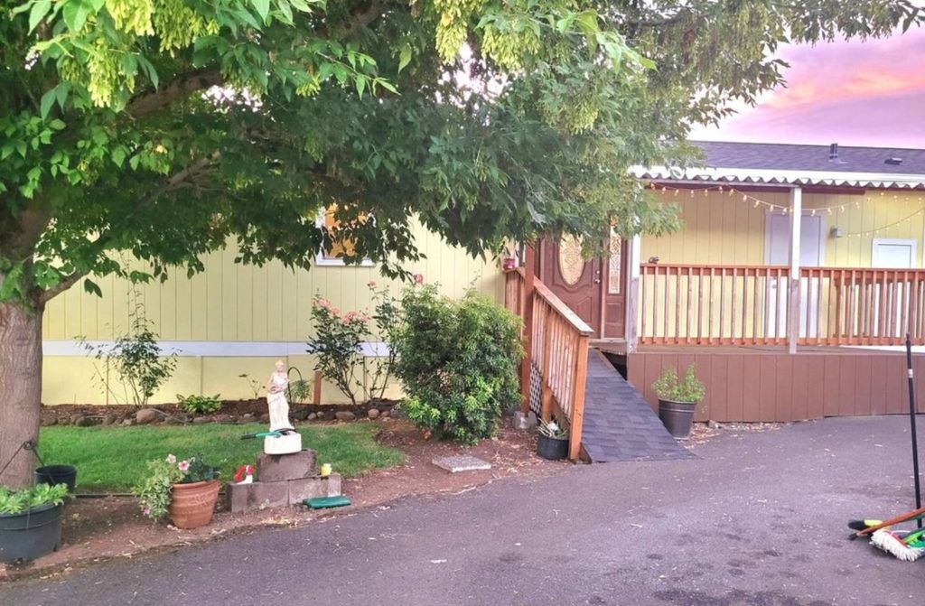 Photo of 11515 NE 71st Street #11, VANCOUVER, WA 98662 (MLS # 11618601)