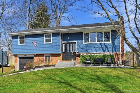 Photo of 147 Jackson Avenue S Ave, Saint James, NY 11780 (MLS # 11686945)