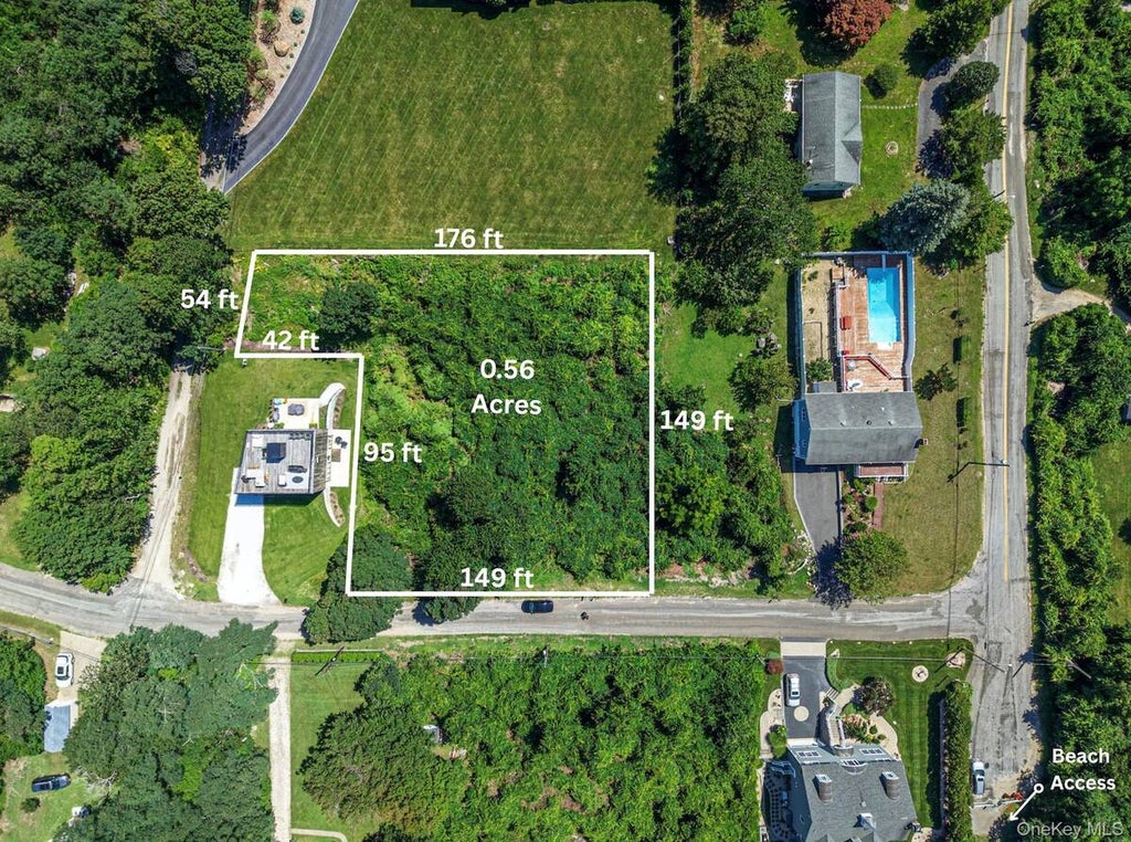 Photo of 400 Aquaview Avenue, East Marion, NY 11939 (MLS # 11933093)