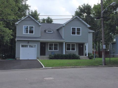 Photo of 47 Coles St, Glen Cove, NY 11542 (MLS # 11732705)