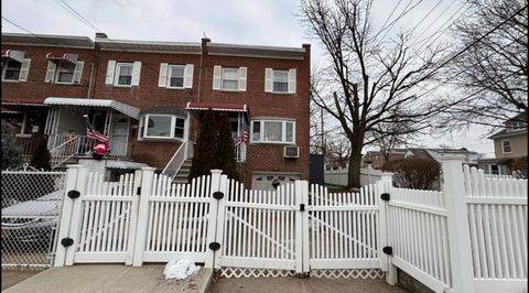 Photo of 2935 Miles Ave, Bronx, NY 10465 (MLS # 11694167)