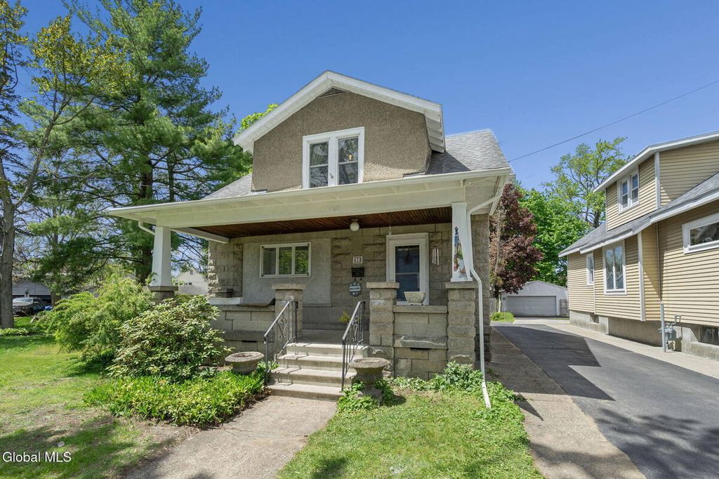 Photo of 418 Arthur Street, Schenectady, NY 12306 (MLS # 11775612)