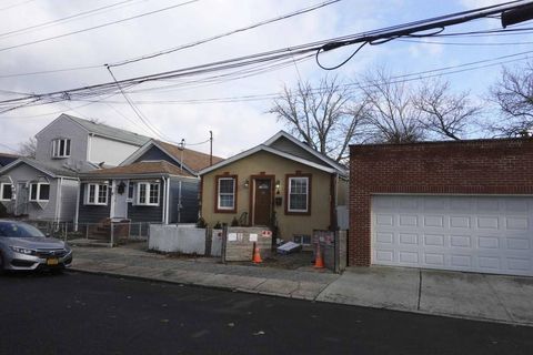Photo of 1271 East 88th Street, Brooklyn, NY 11236 (MLS # 11737925)