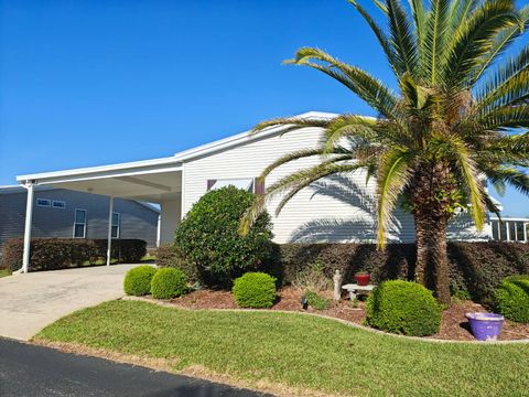 Photo of 3926 Arrowwood Dr, Zephyrhills, FL 33541 (MLS # 11692682)