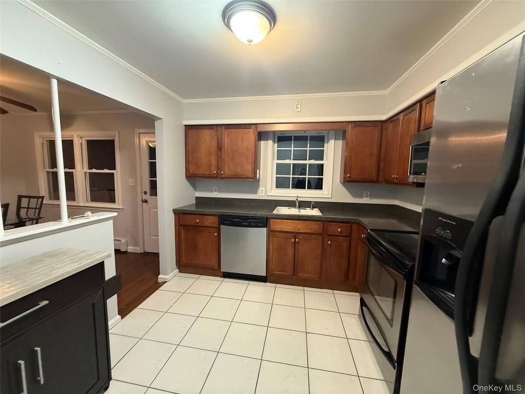 Photo of 15 13 Avenue, West Babylon, NY 11704 (MLS # 11678707)