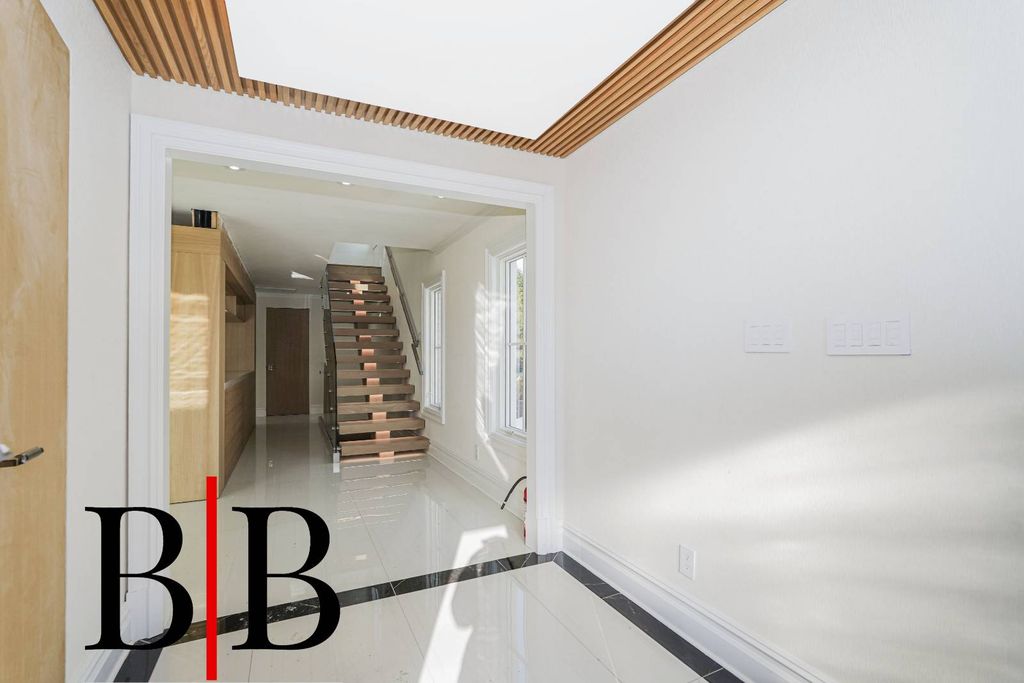 Photo of 82 Piedmont Avenue, Staten Island, NY 10305 (MLS # 11650749)