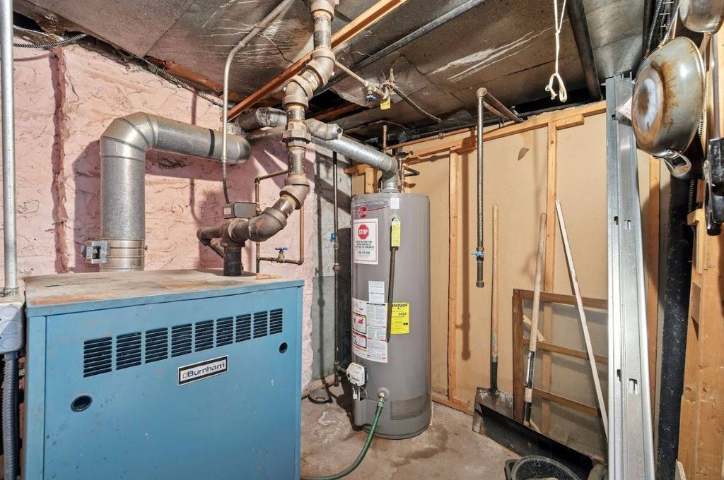 Photo of 2015 Menahan St, New York, NY 11385 (MLS # 11612958)