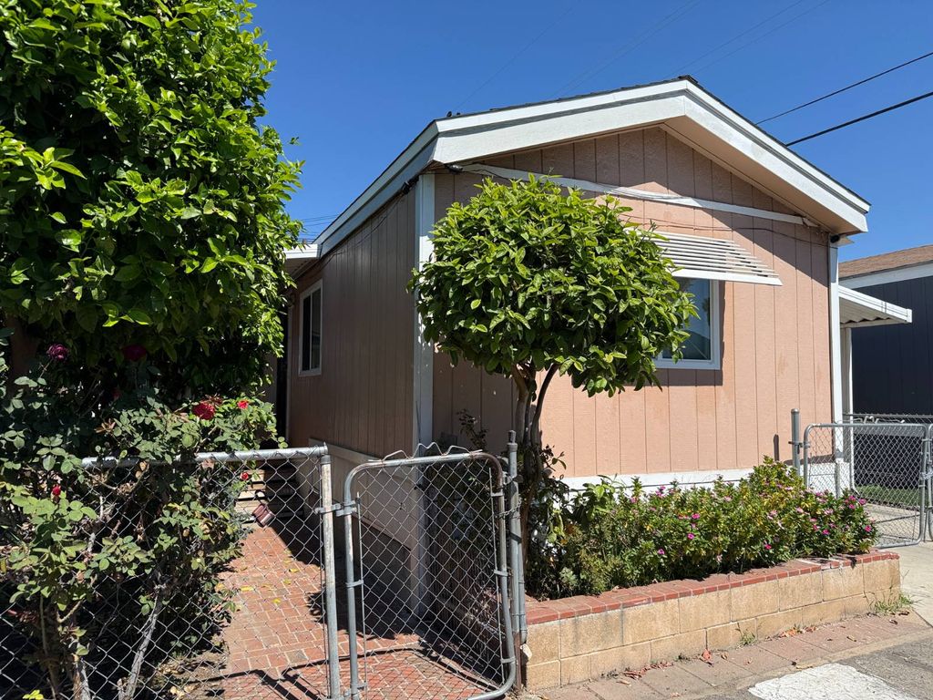 Photo of 1461 Mission Blvd Spc 10 Blvd, Pomona, CA 91766 (MLS # 11676671)