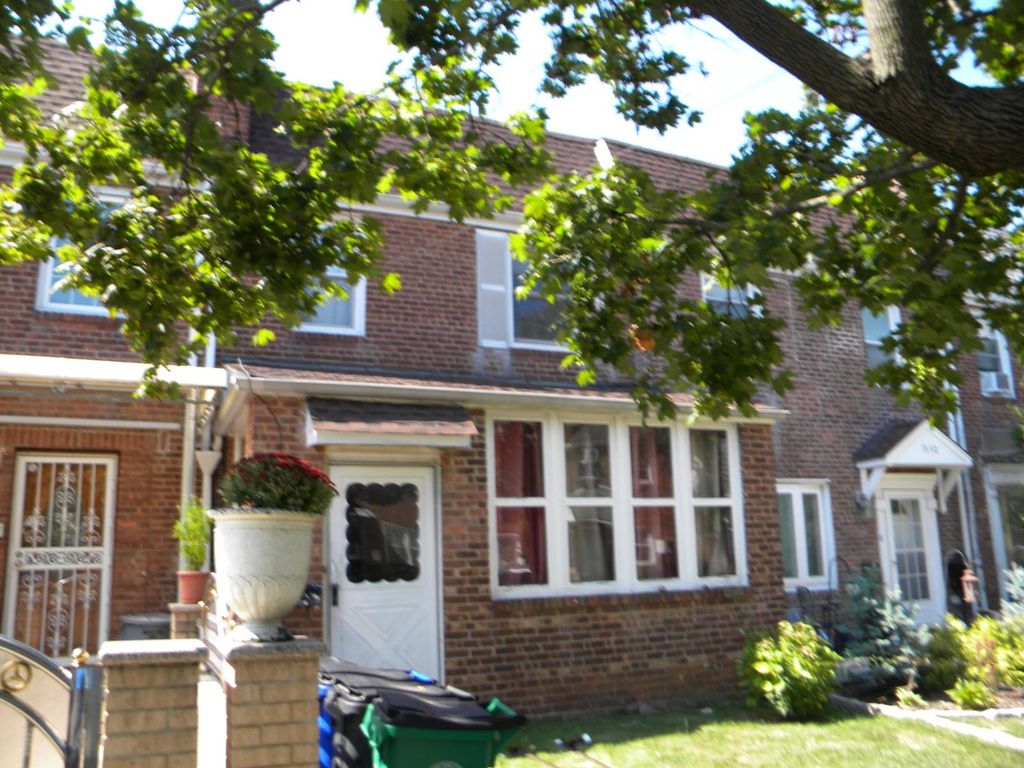 Photo of 7644 167 Street, Fresh Meadows, NY 11366 (MLS # 11598113)