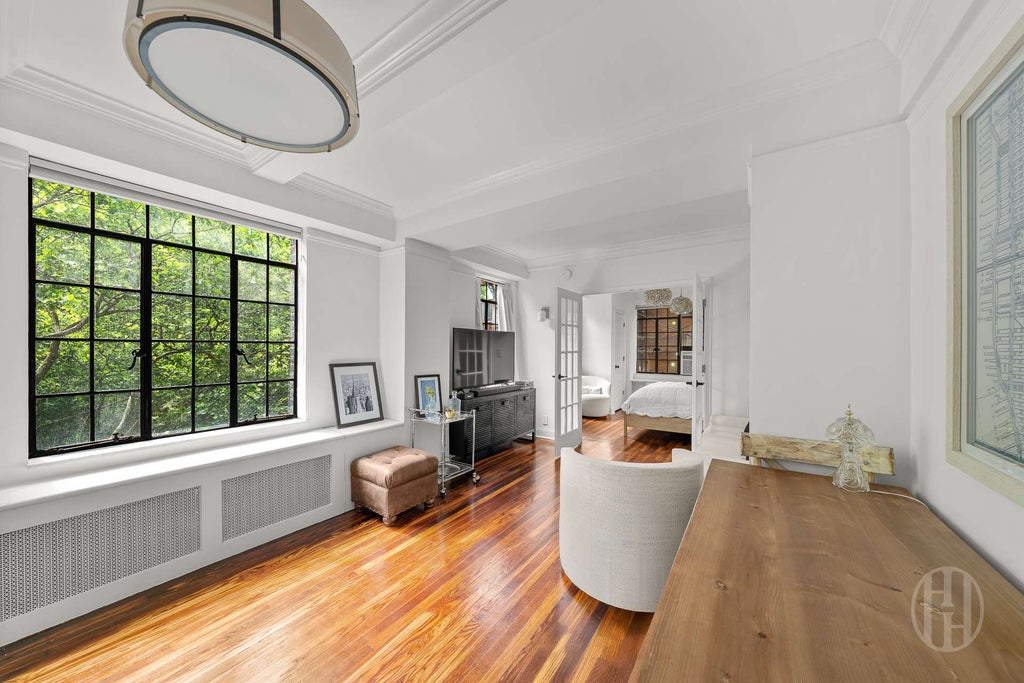 Photo of 320 East 42nd Street #718, New York, NY 10017 (MLS # 11834574)