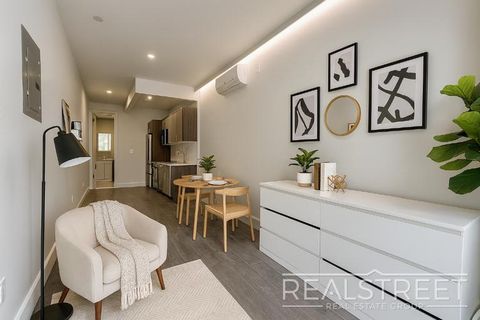 Photo of 277 Linden St #3B, BROOKLYN, NY 11237 (MLS # 11611310)