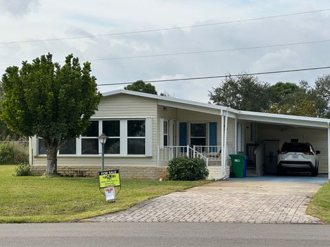 Photo of 36 Bimini Circle, Sebastian, FL 32958 (MLS # 11674303)