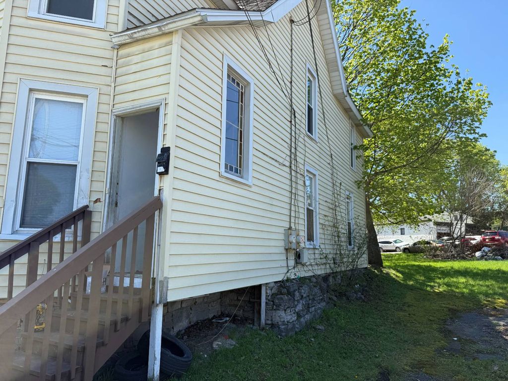 Photo of 1119 Willis Ave, Syracuse, NY 13204 (MLS # 11742032)