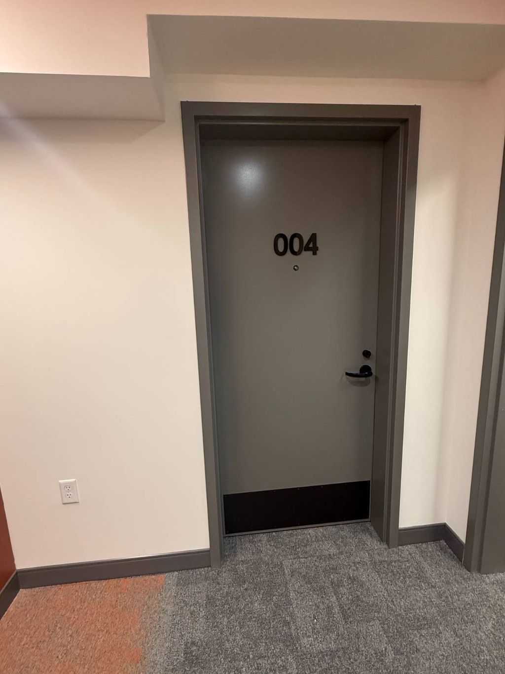 Photo of 1117 W Fayette Street #004, Syracuse, NY 13204 (MLS # 11655429)