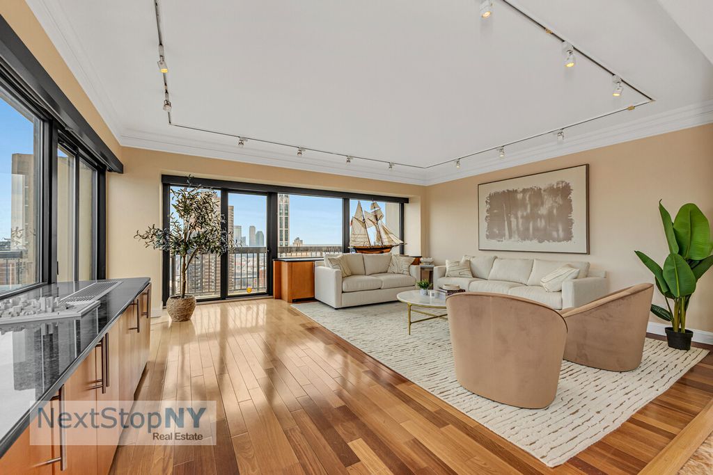Photo of 300 East 59th Street #PH06, New York, NY 10022 (MLS # 11669175)