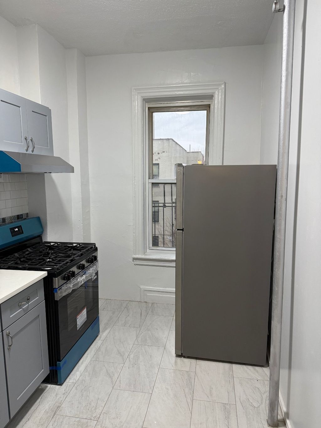 Photo of 14 Longfellow Ave #3, BRONX, NY 10466 (MLS # 11635387)