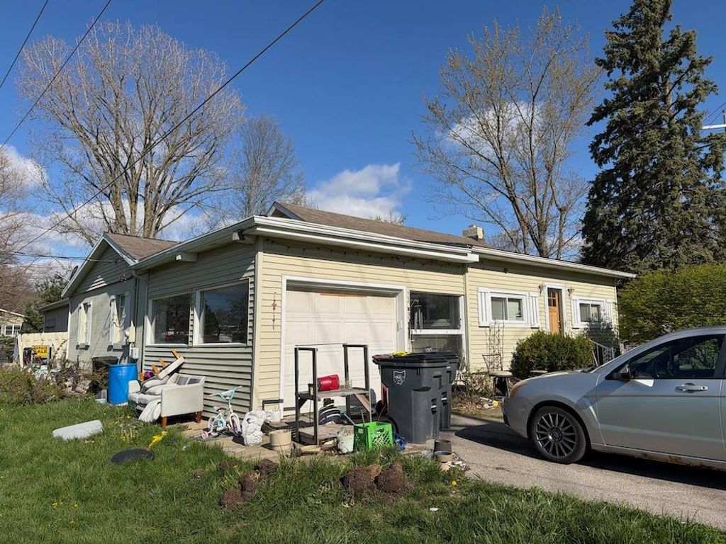 Photo of 305 E Granville St, Sunbury, OH 43074 (MLS # 11740156)
