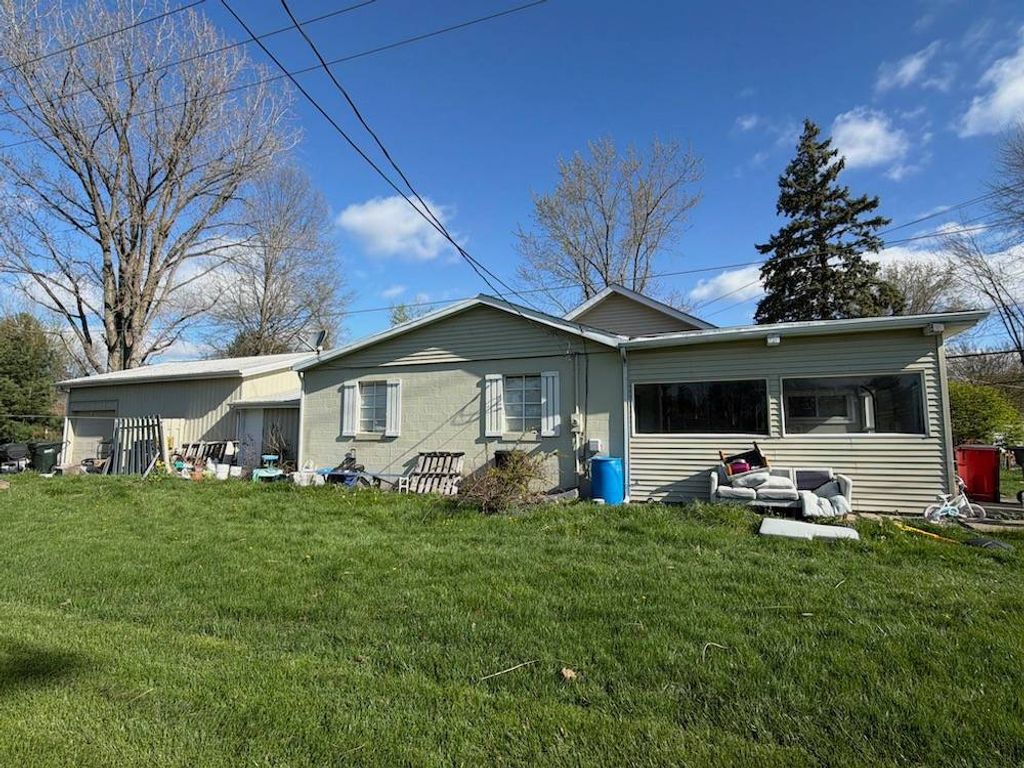 Photo of 305 E Granville St, Sunbury, OH 43074 (MLS # 11740156)