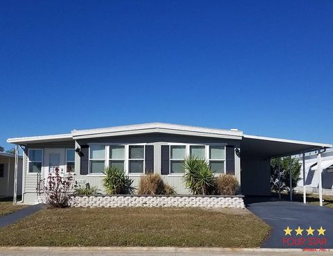 Photo of 2109 Lakeview Dr #P-2, Sarasota, FL 34238 (MLS # 11640068)