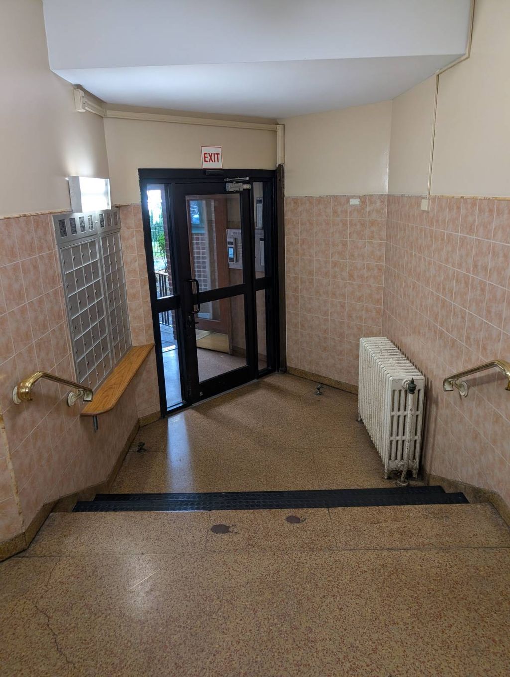 Photo of 2150 East Tremont Avenue #4c, Bronx, NY 10462 (MLS # 11608994)