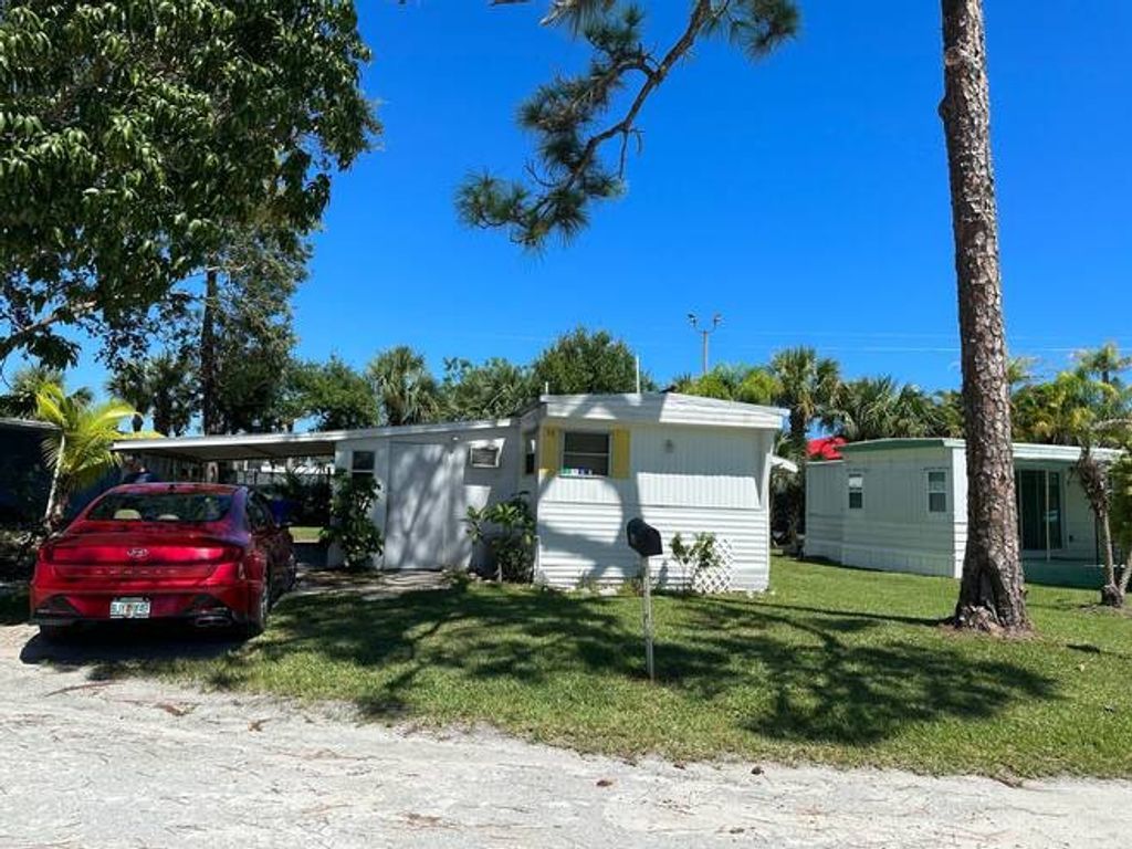 Photo of 1060 S. US Hwy#1 Hwy, Vero Beach, FL 32962 (MLS # 11619027)