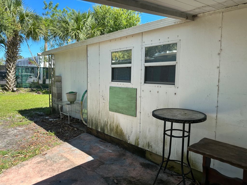 Photo of 1060 S. US Hwy#1 Hwy, Vero Beach, FL 32962 (MLS # 11619027)