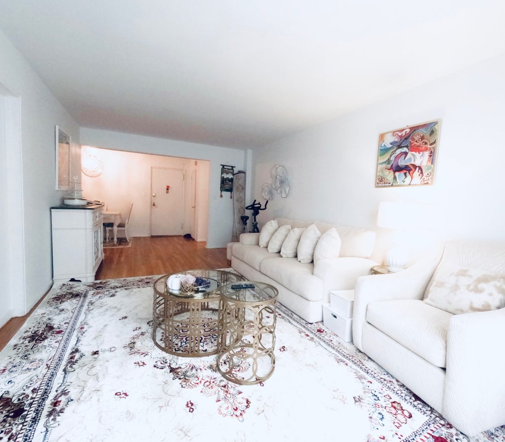 Photo of 55 Austin Place #3N, Staten Island, NY 10304 (MLS # 11933215)
