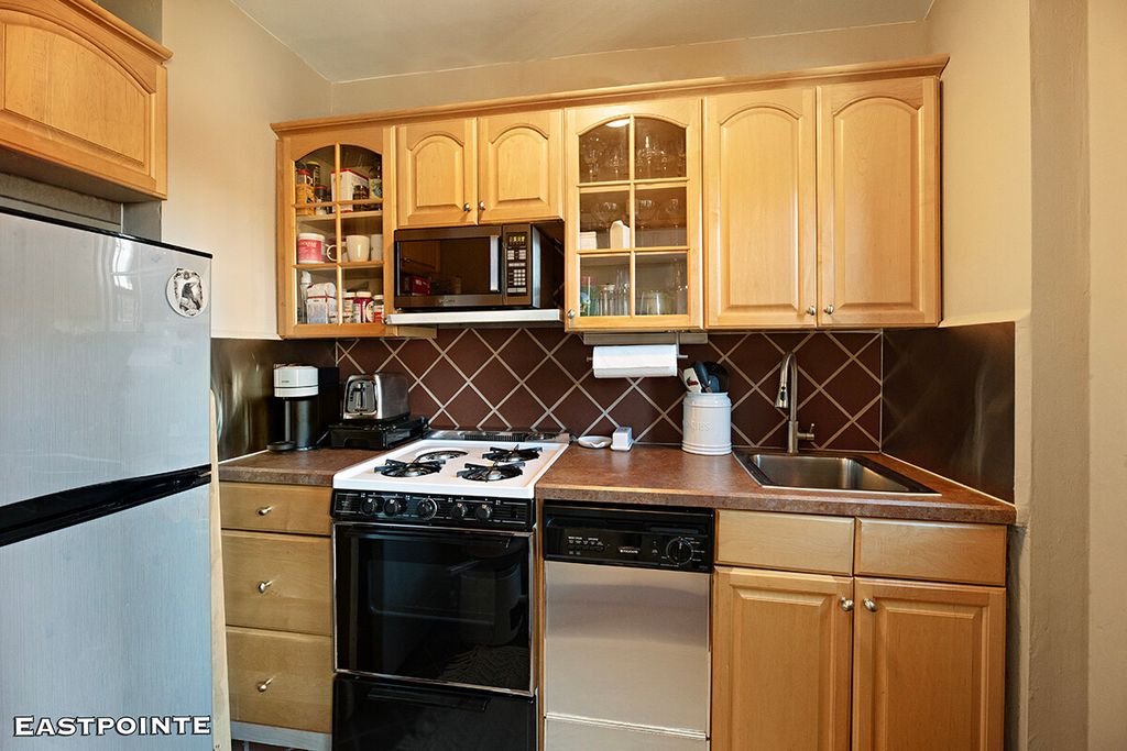 Photo of 201 West 21st Street #8A, New York, NY 10011 (MLS # 11740495)