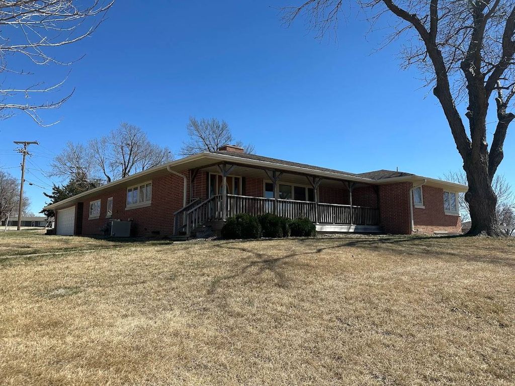 Photo of 708 Sunset Drive, Deshler, NE 68340 (MLS # 11680338)