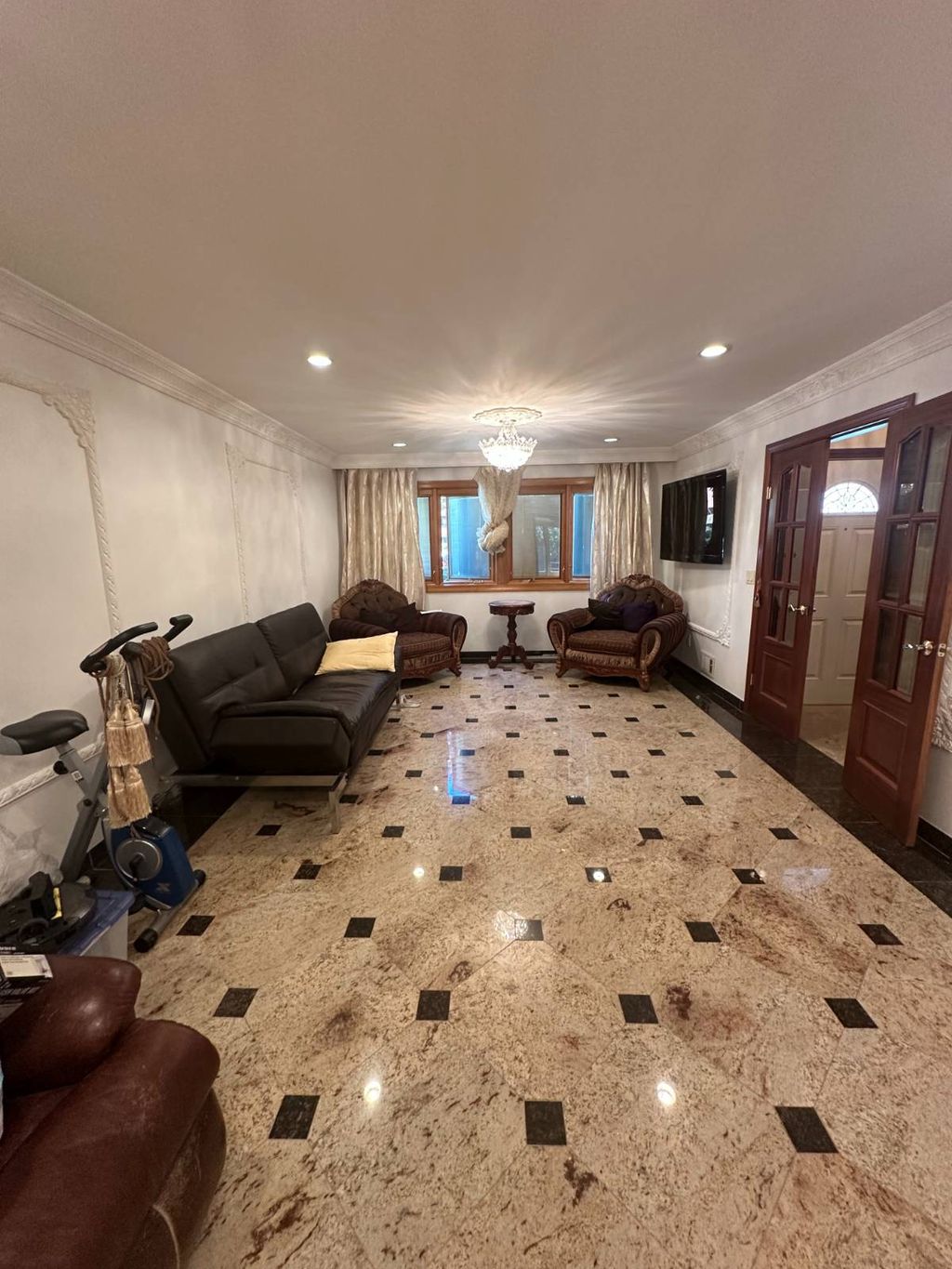 Photo of 63 Gateway Dr, Staten Island, NY 10304 (MLS # 11573035)