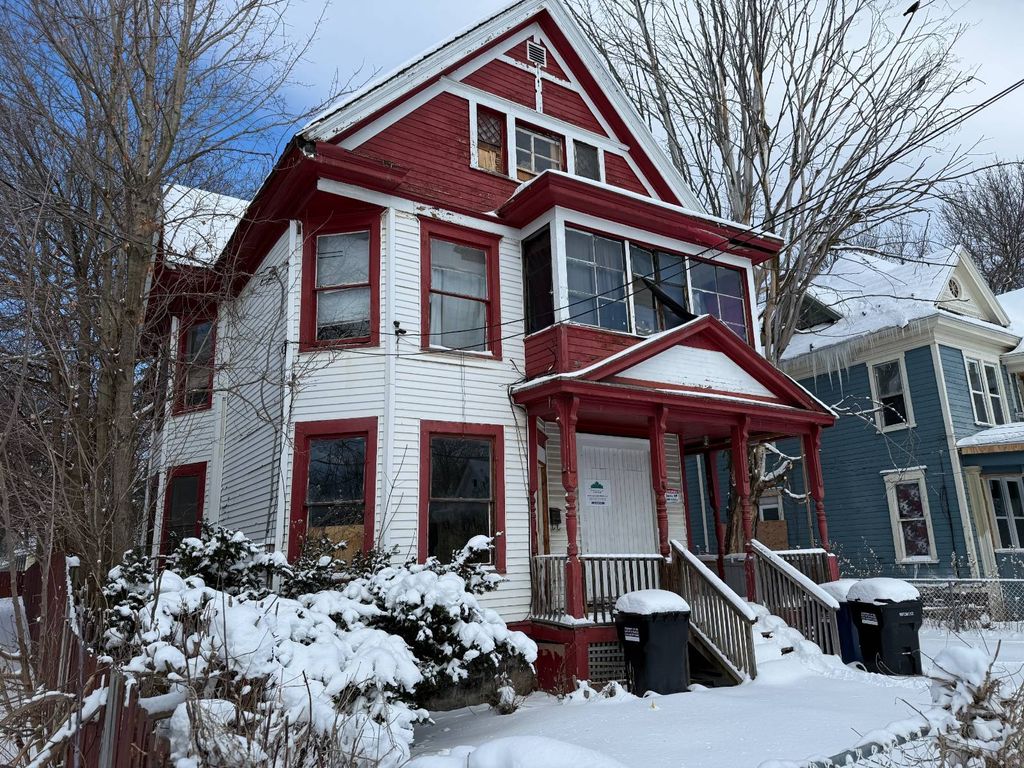 Photo of 226 Sabine St, Syracuse, NY 13204 (MLS # 11652429)