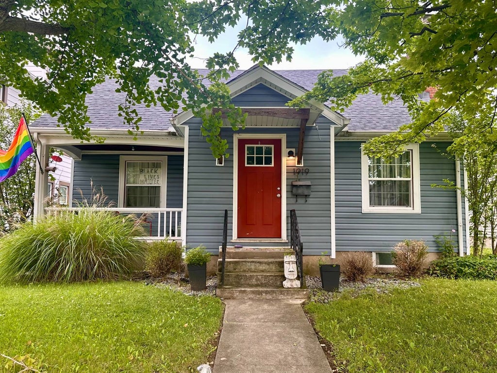 Photo of 1919 Shroyer Rd, Dayton, OH 45419 (MLS # 11919121)
