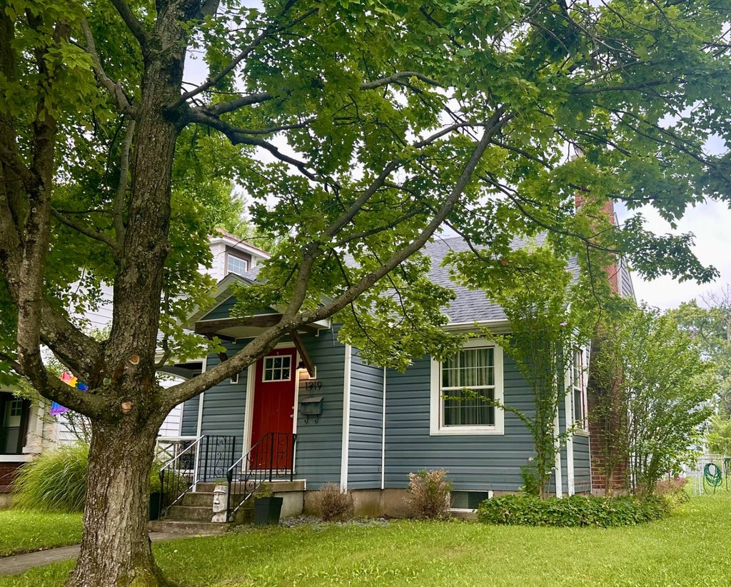 Photo of 1919 Shroyer Rd, Dayton, OH 45419 (MLS # 11919121)