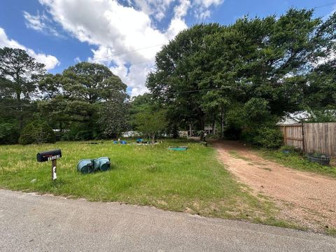 Photo of 15283 Holly Ln, Conroe, TX 77303 (MLS # 11740271)